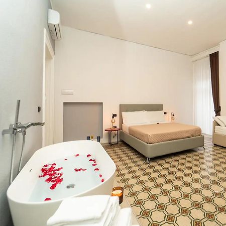 La Piazza Suite Nápoles Exterior foto